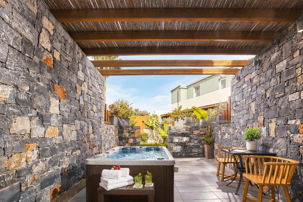 Infinity Blue Boutique Hotel & Spa - Adults Only фото 4