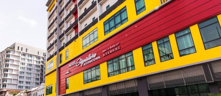 Фото отеля Signature International Hotel China Town