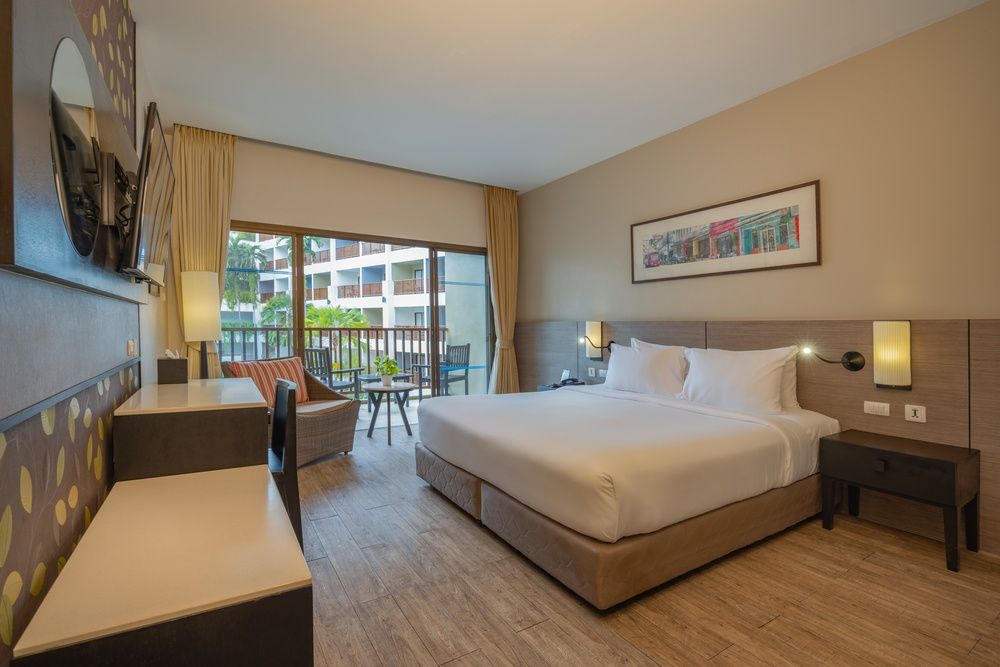 Deevana Plaza Phuket фото 29