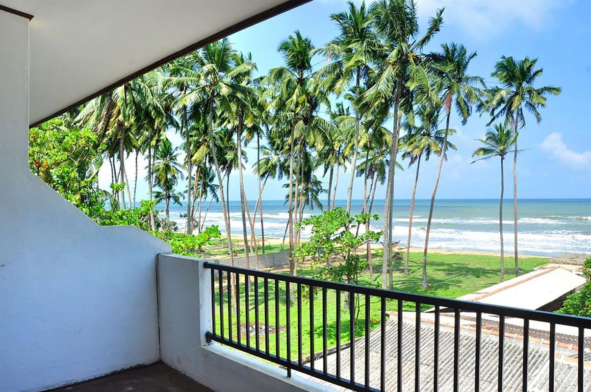 Green Shadows Beach Hotel фото 12
