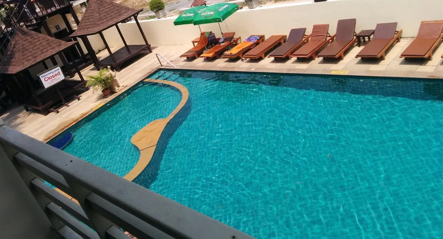 Sea Breeze Jomtien Resort фото 24