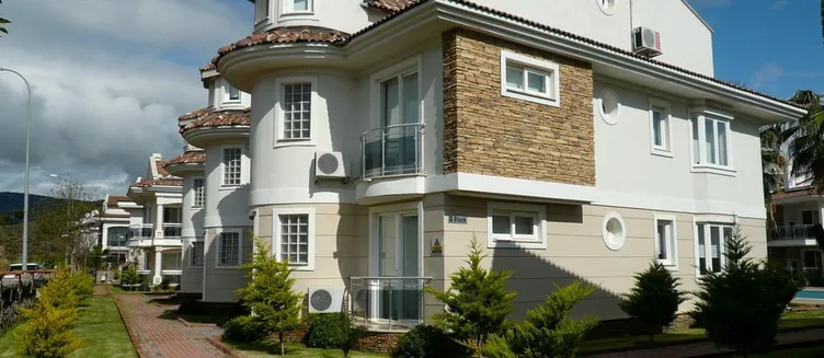 Фото отеля Golden Life Blue Green Residence