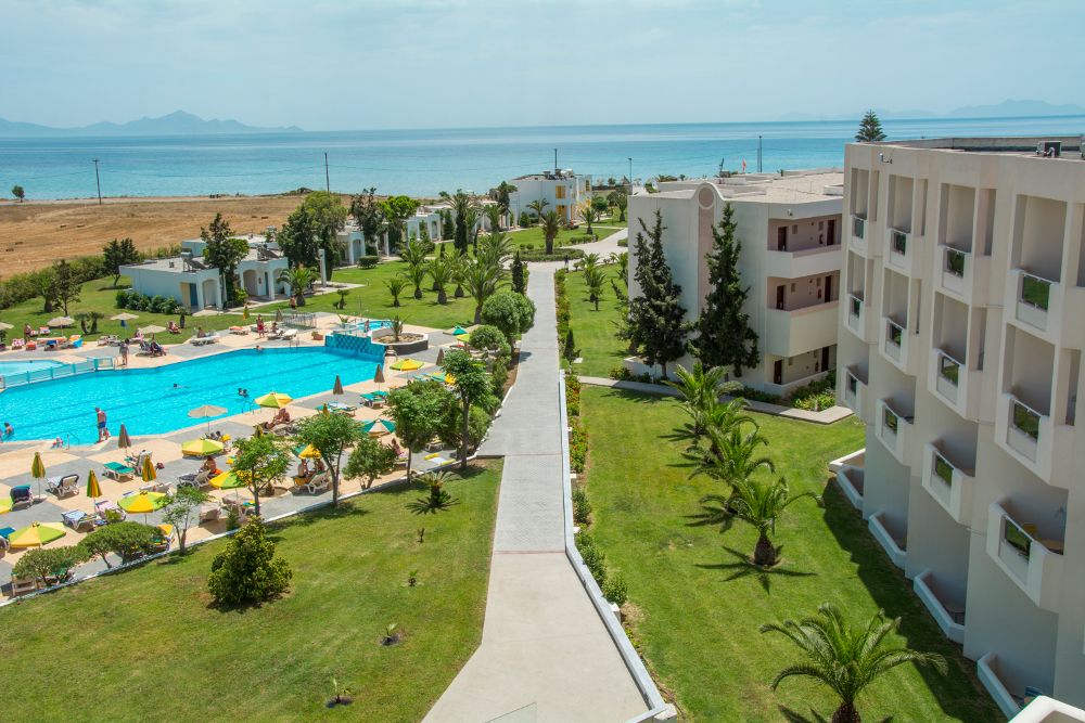 The Sovereign Beach Hotel фото 2