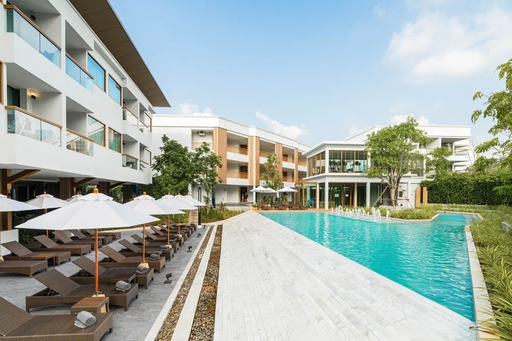 Bella Nara Phuket Naiyang Beach фото 1