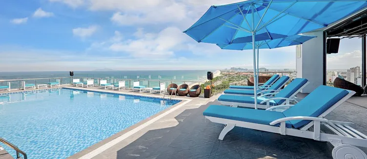 Фото отеля Yarra Ocean Suites Danang