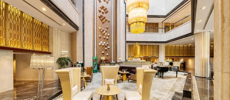 Фото отеля GuangDongHotel Shanghai
