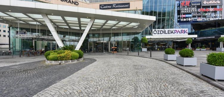 Фото отеля Wyndham Grand Istanbul Levent