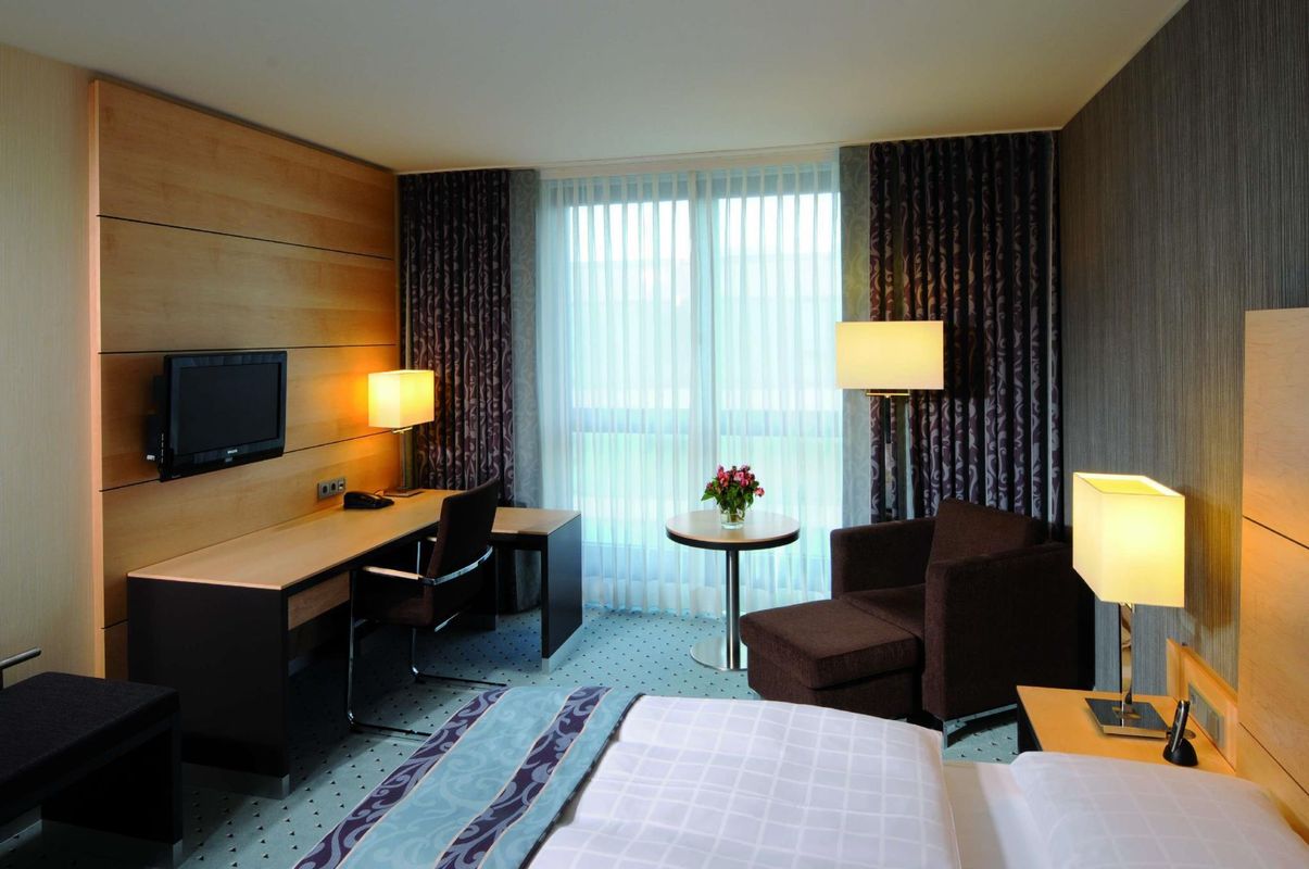 Maritim Hotel Dusseldorf фото 4