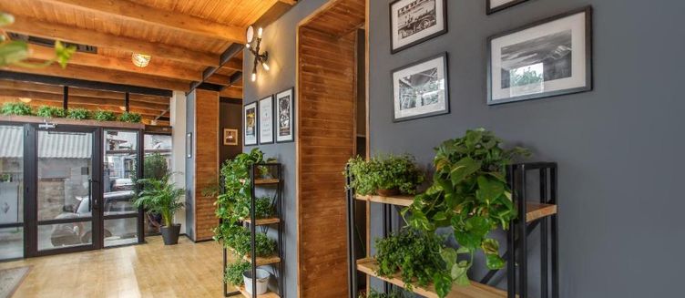 Фото отеля Timber Boutique Hotel