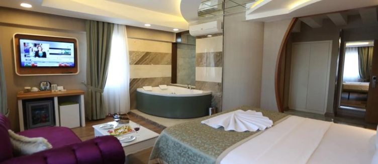 Фото отеля Life Corner Hotel