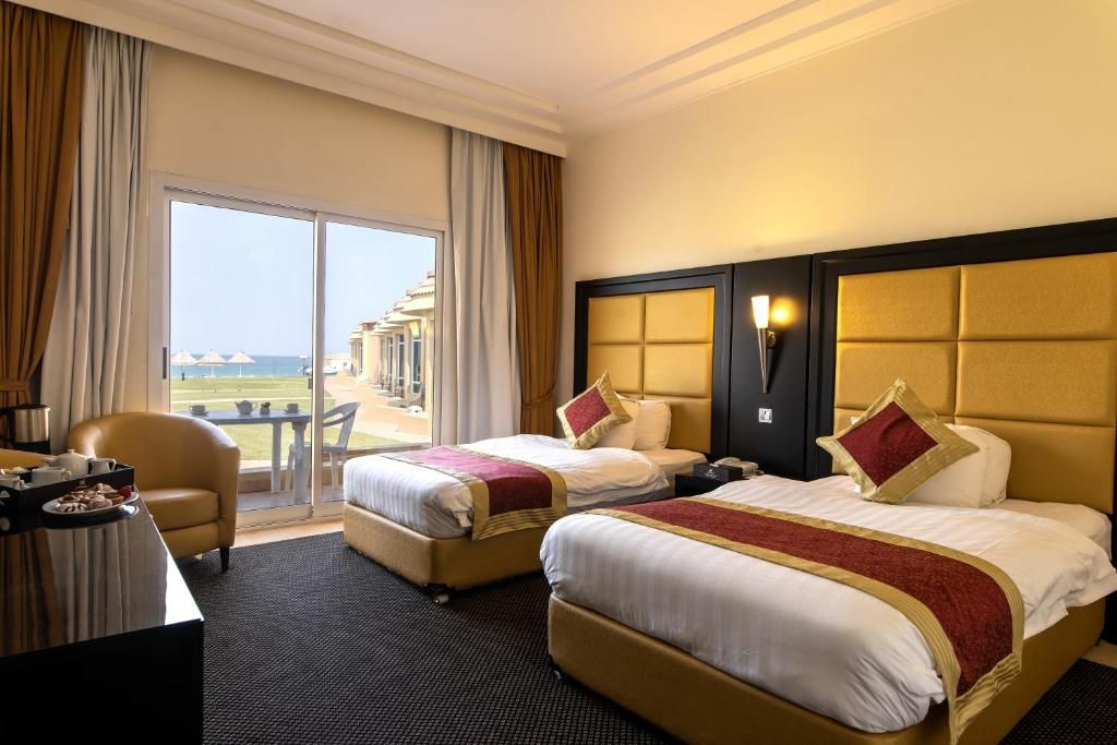 Royal Beach Hotel & Resort фото 2