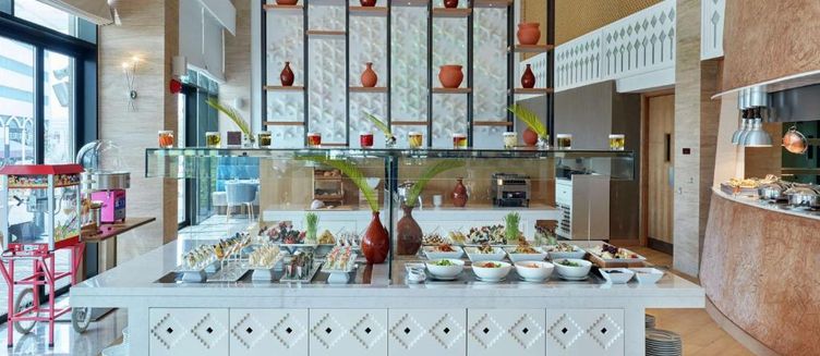 Фото отеля Hilton Garden Inn Muscat Al Khuwair