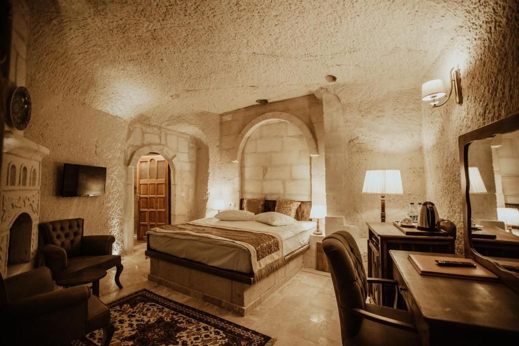 Alia Cave фото 34