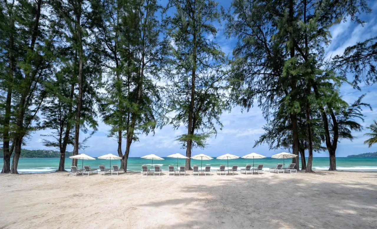 Amora Beach Resort Phuket фото 10