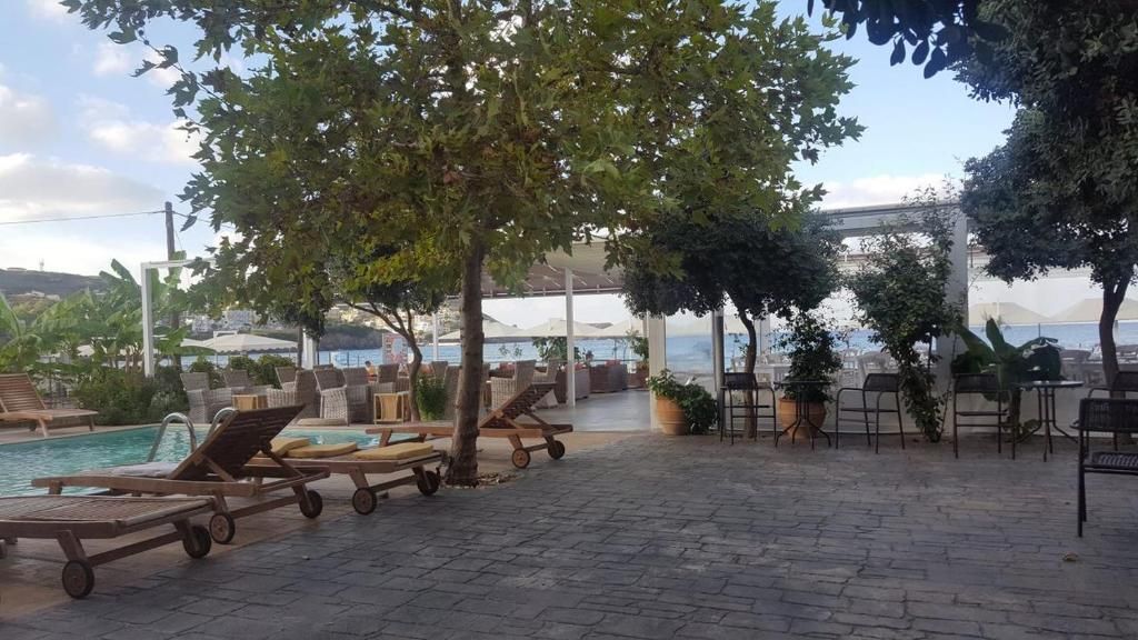 Niriides Beach фото 12