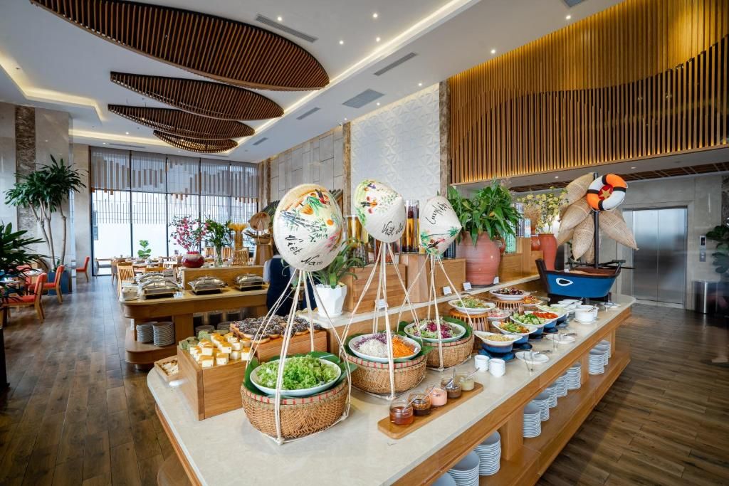Sala Danang Beach Hotel фото 31