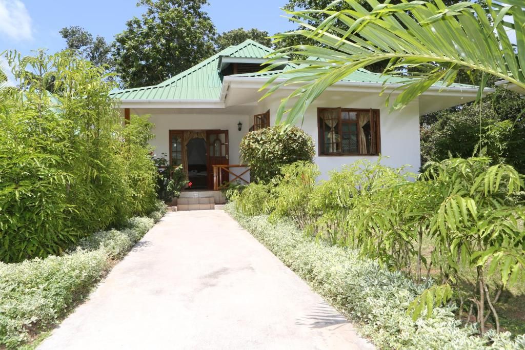 Le Surmer Self Catering Chalets фото 17
