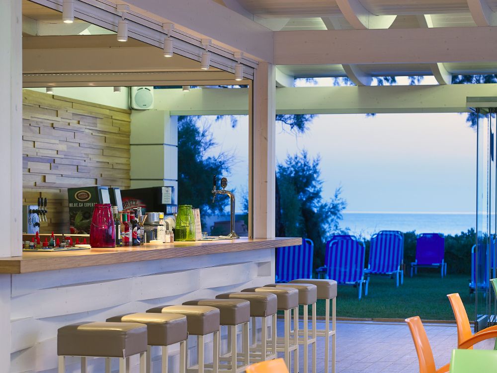 Malia Bay Beach Hotel & Bungalows фото 13