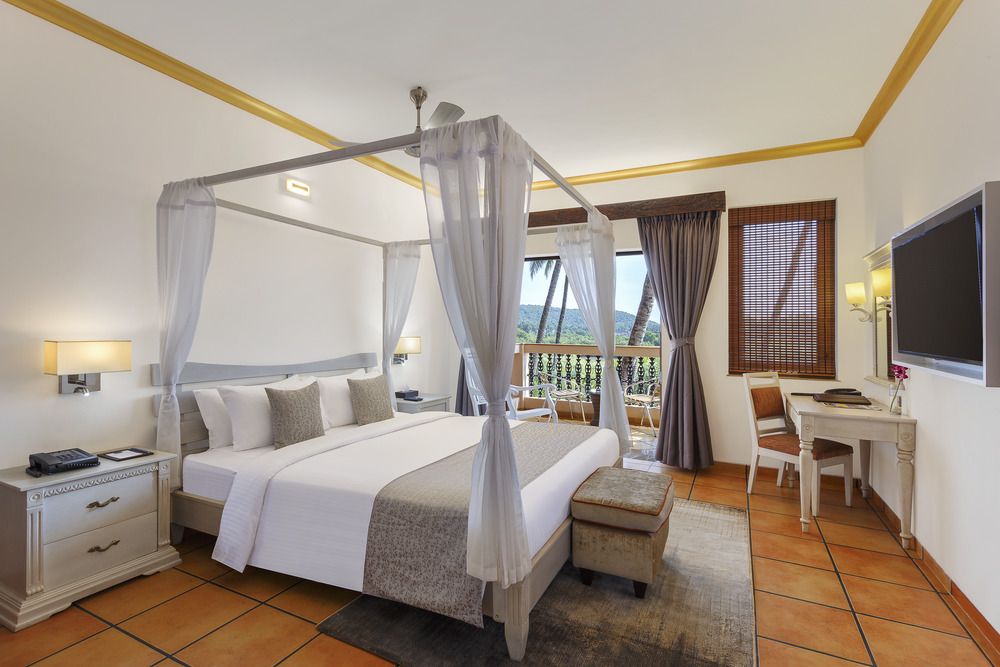 Lazy Lagoon, Baga A Lemon Tree Resort фото 65