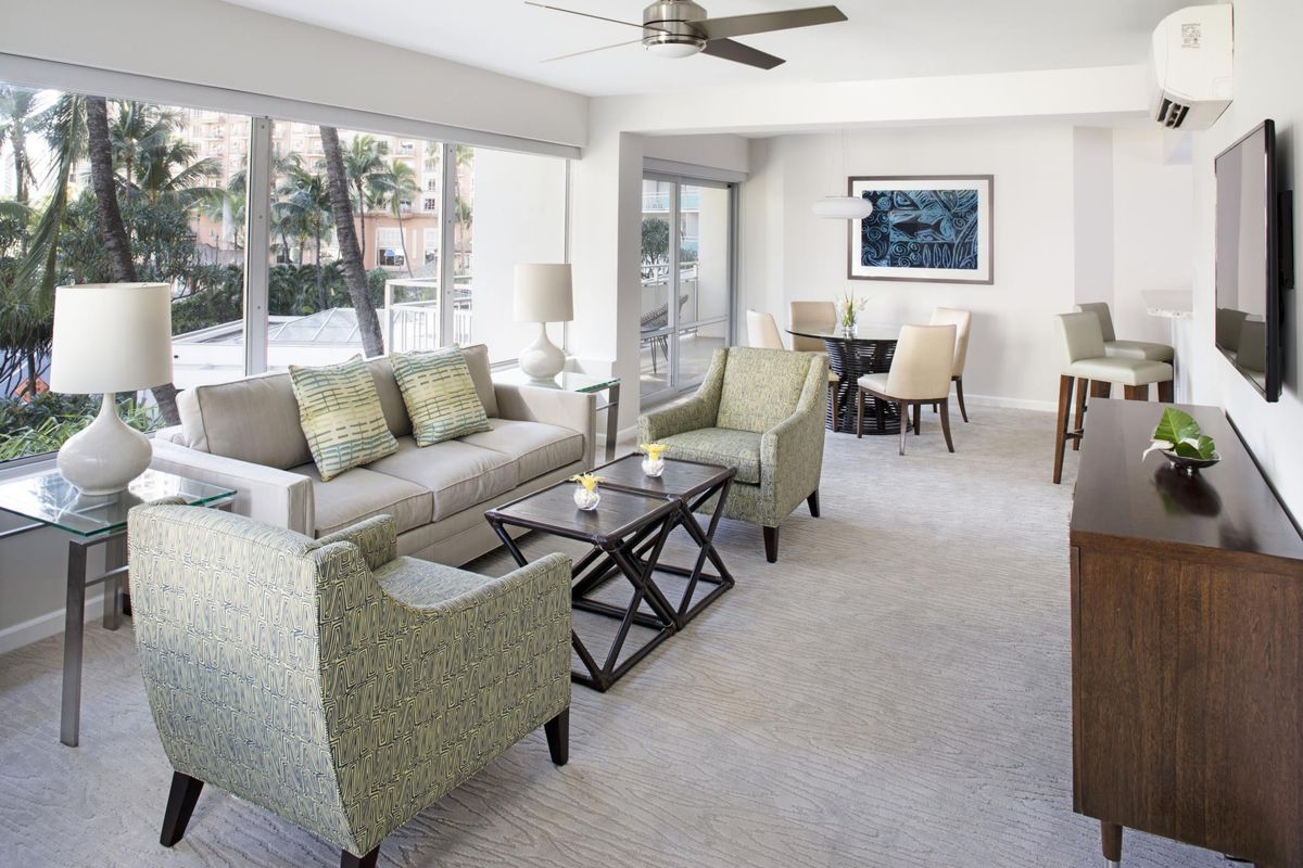Ilikai Hotel & Luxury Suites фото 7