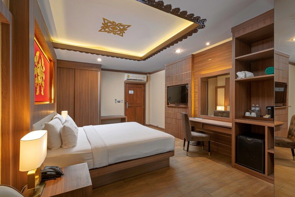 Quality Resort and Spa Patong Beach фото 35