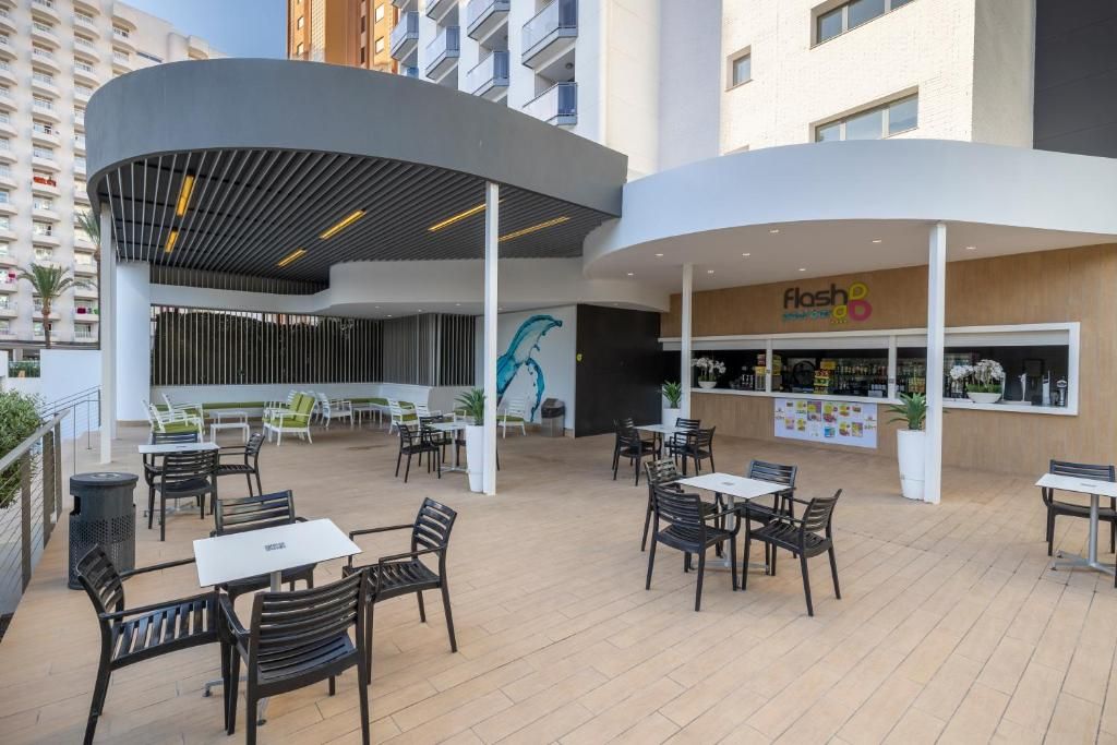 Flash Hotel Benidorm - Adults Only фото 10