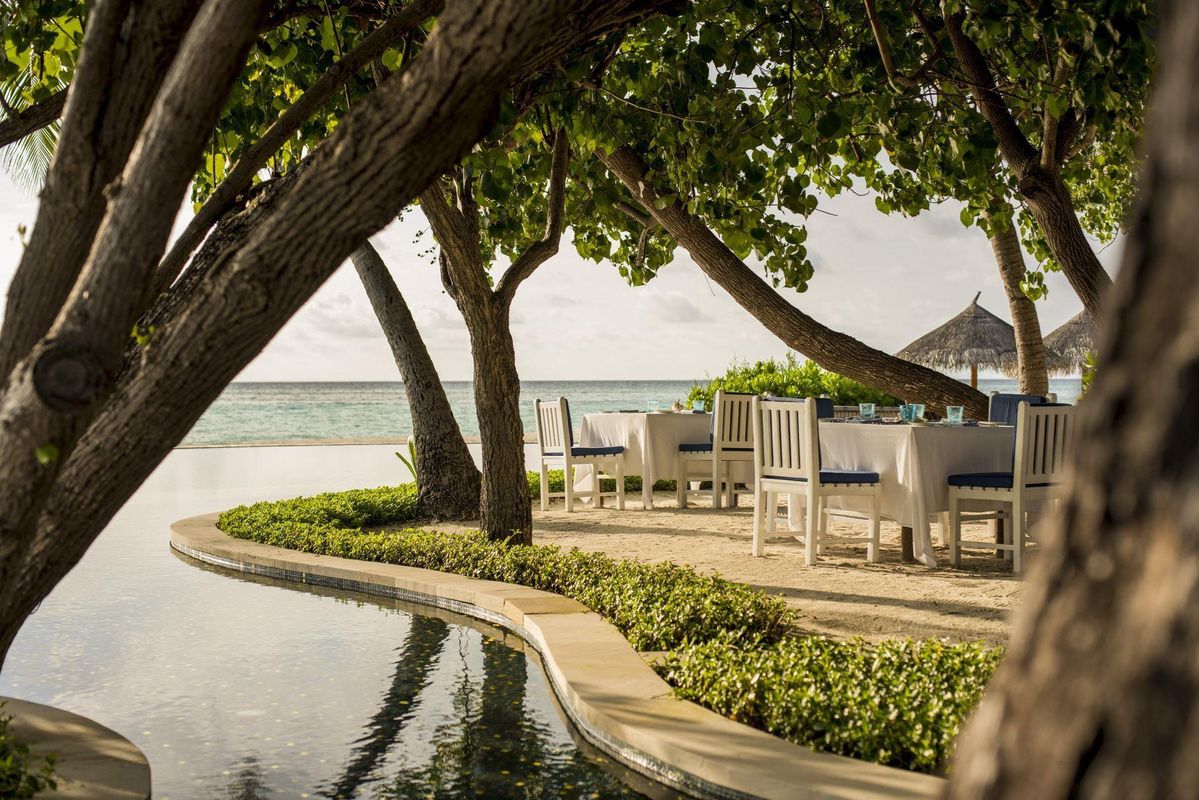 Four Seasons Resort Maldives at Kuda Huraa фото 29