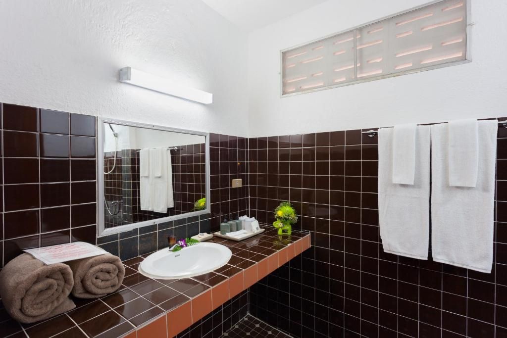 Tropica Bungalow Beach Hotel фото 62