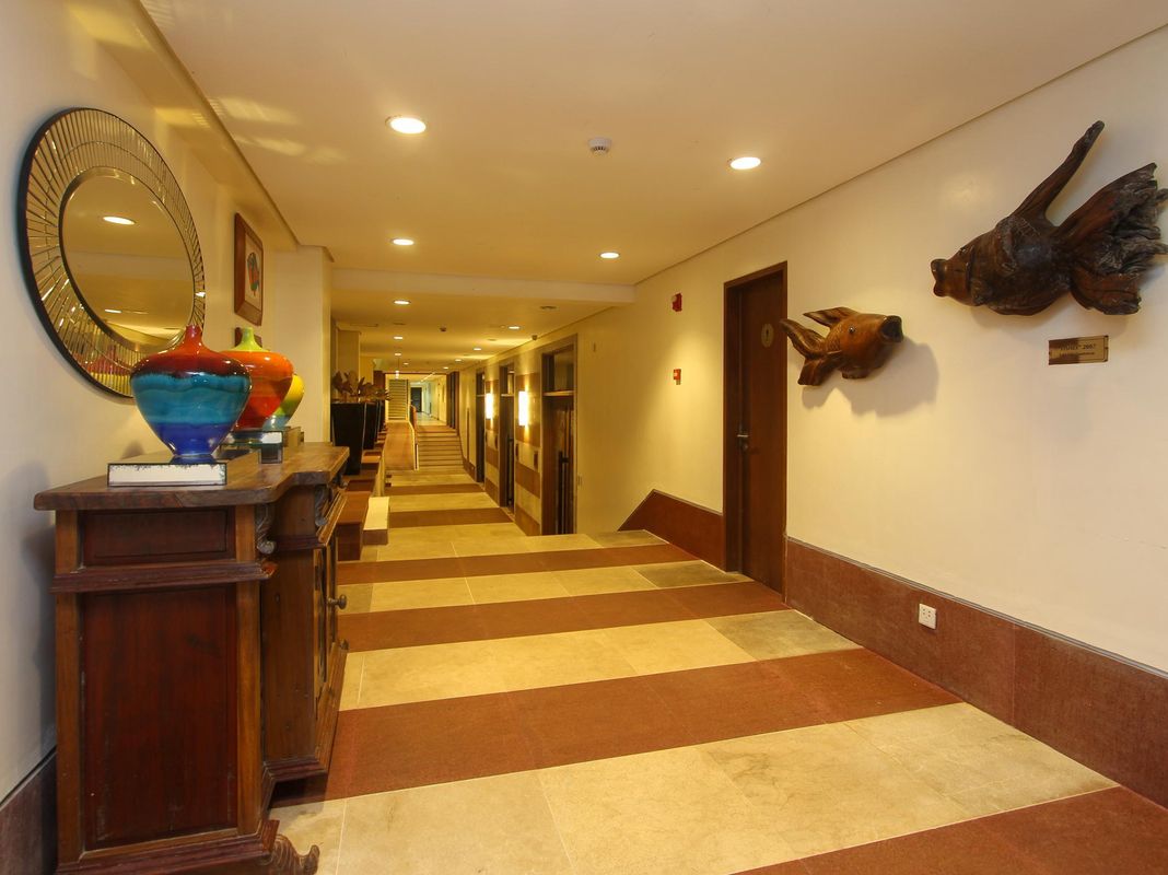 Crown Regency Beach Resort фото 11