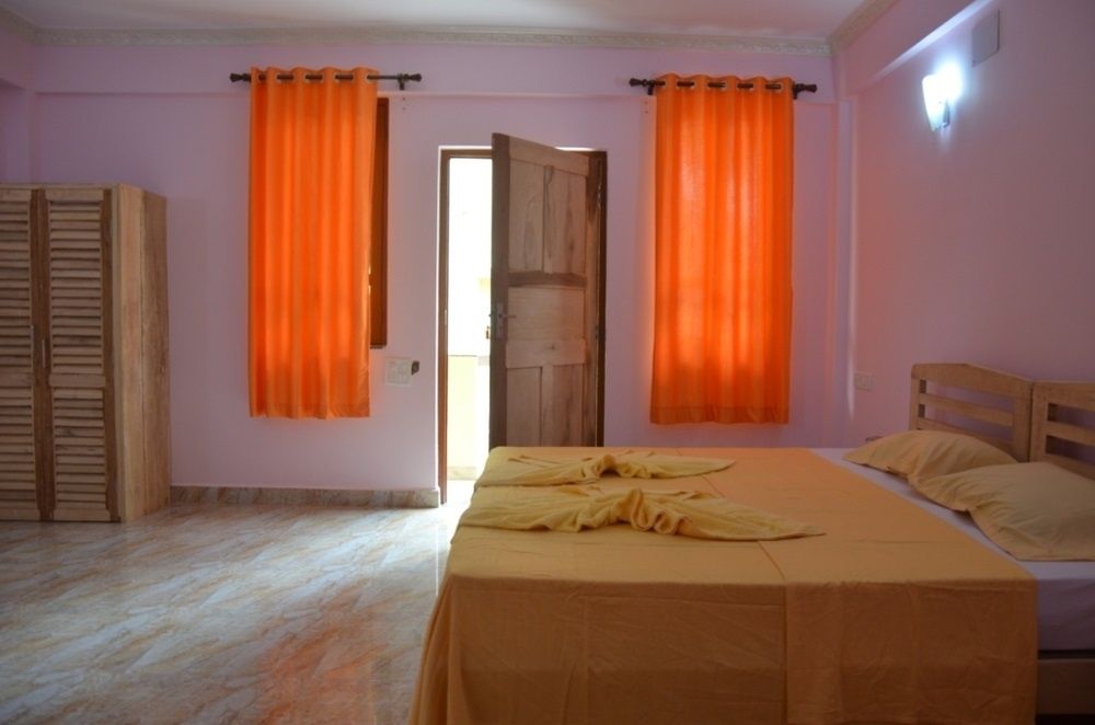 Guest House «Thomas Beach Guest House» фото 2