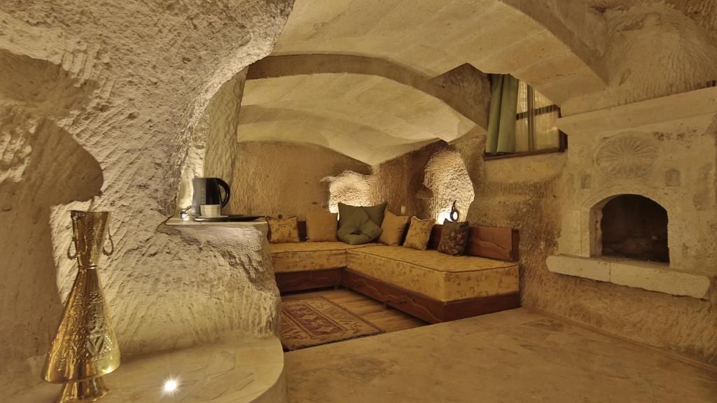 Golden Cave Suites фото 43