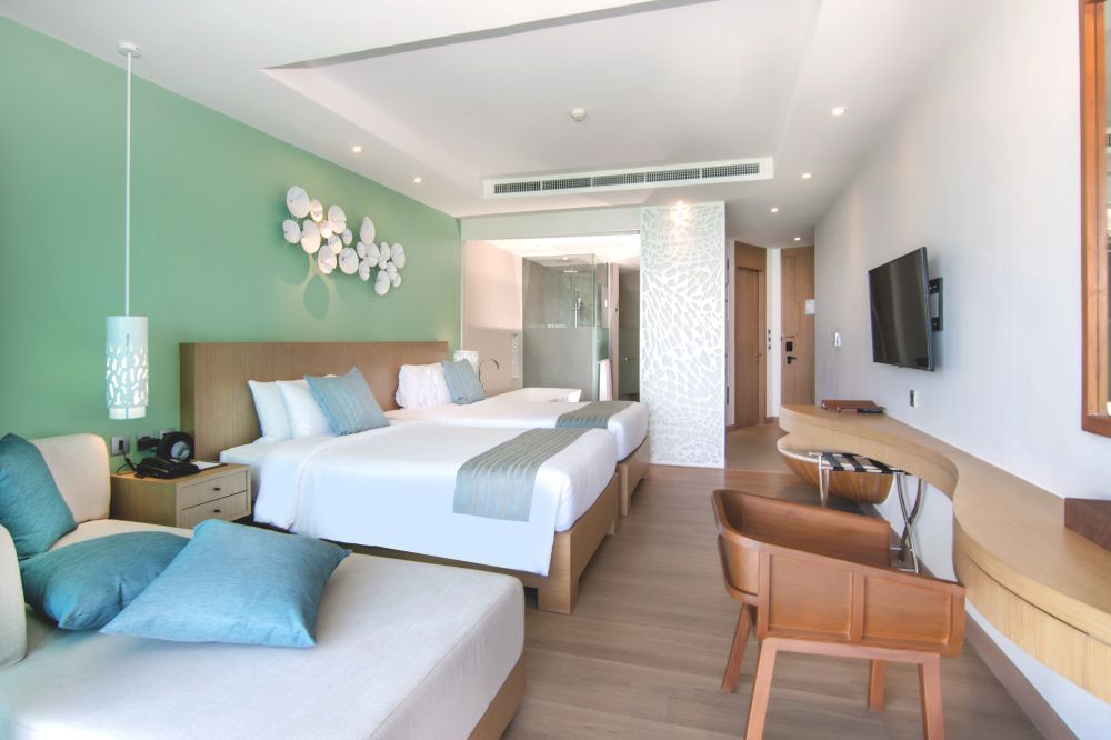 Crest Resort & Pool Villas фото 93