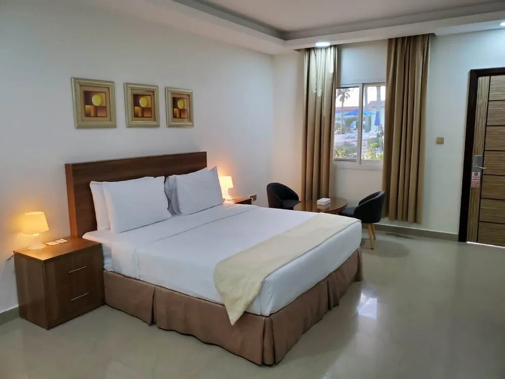 Flamingo Beach Resort фото 3