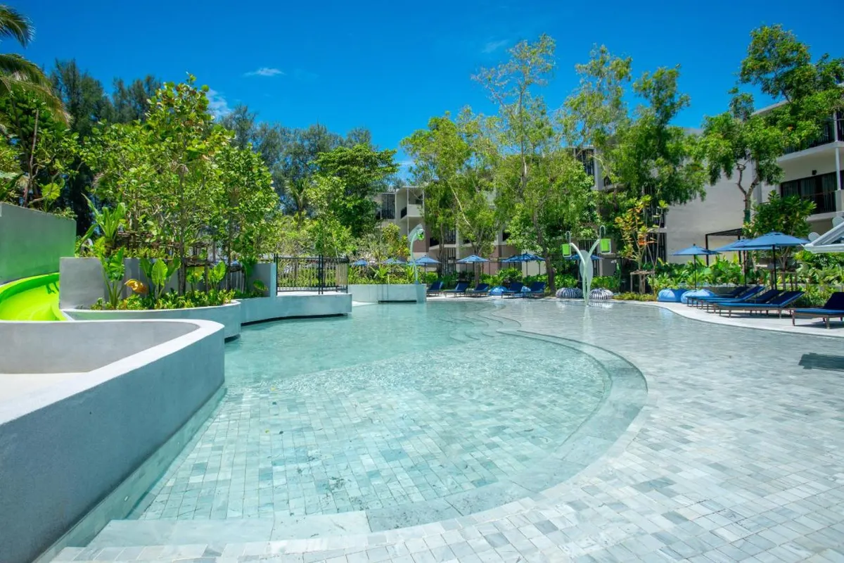 Le Meridien Phuket Mai Khao Beach Resort фото 9