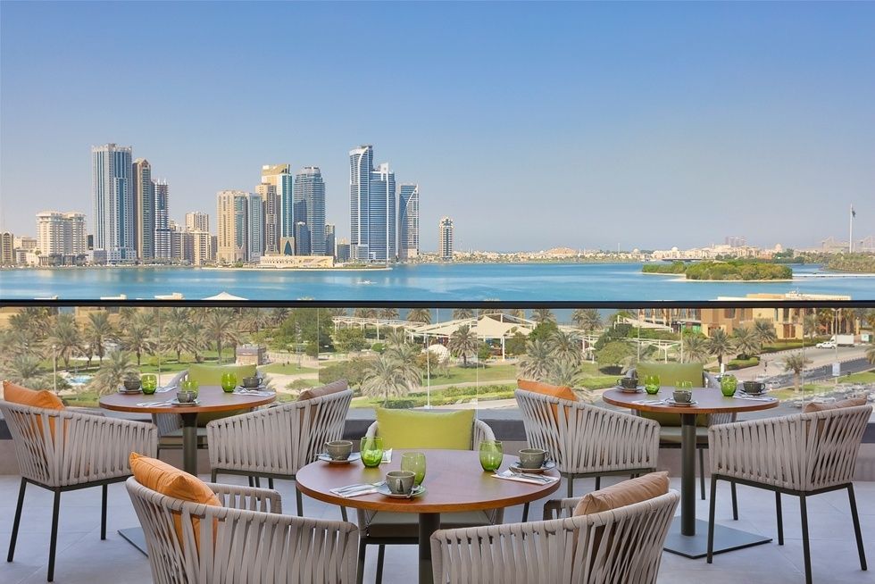 DoubleTree by Hilton Sharjah Waterfront Hotel & Residences фото 9