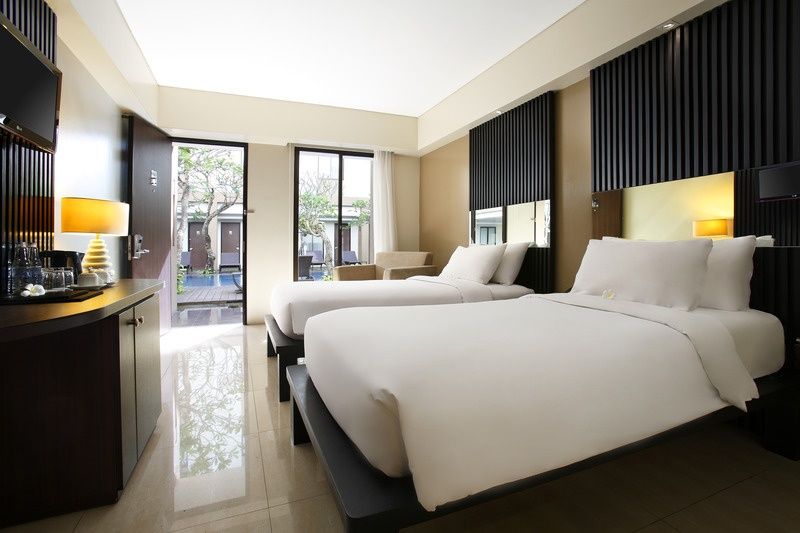 Hotel Santika Kuta фото 32