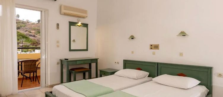 Фото отеля Elpis Studio Apartments