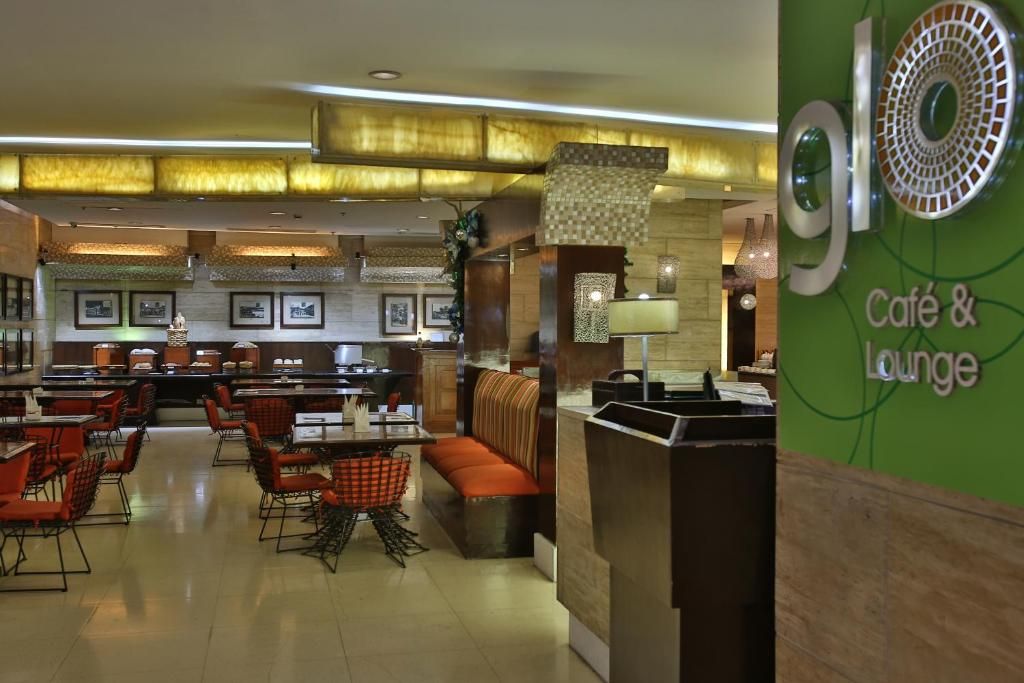 Crown Regency Hotels & Towers фото 36
