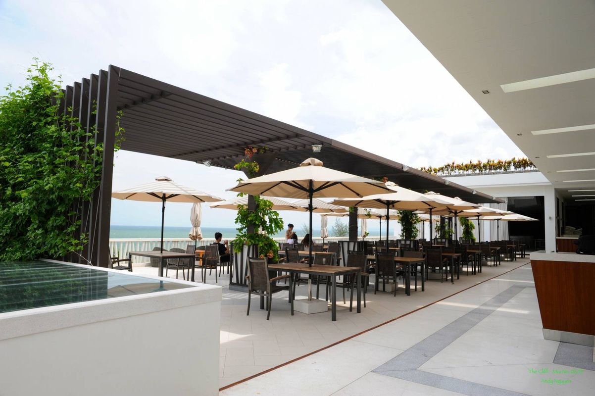 The Cliff Resort and Residence фото 15