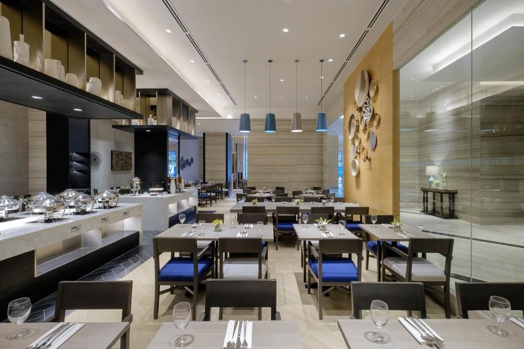Savoy Hotel Mactan Newtown фото 4