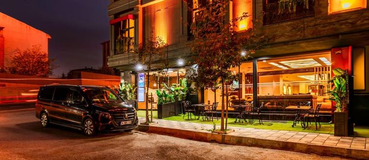 Фото отеля Elysian Airport Hotel
