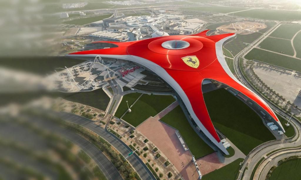Yas Plaza Circuit фото 46