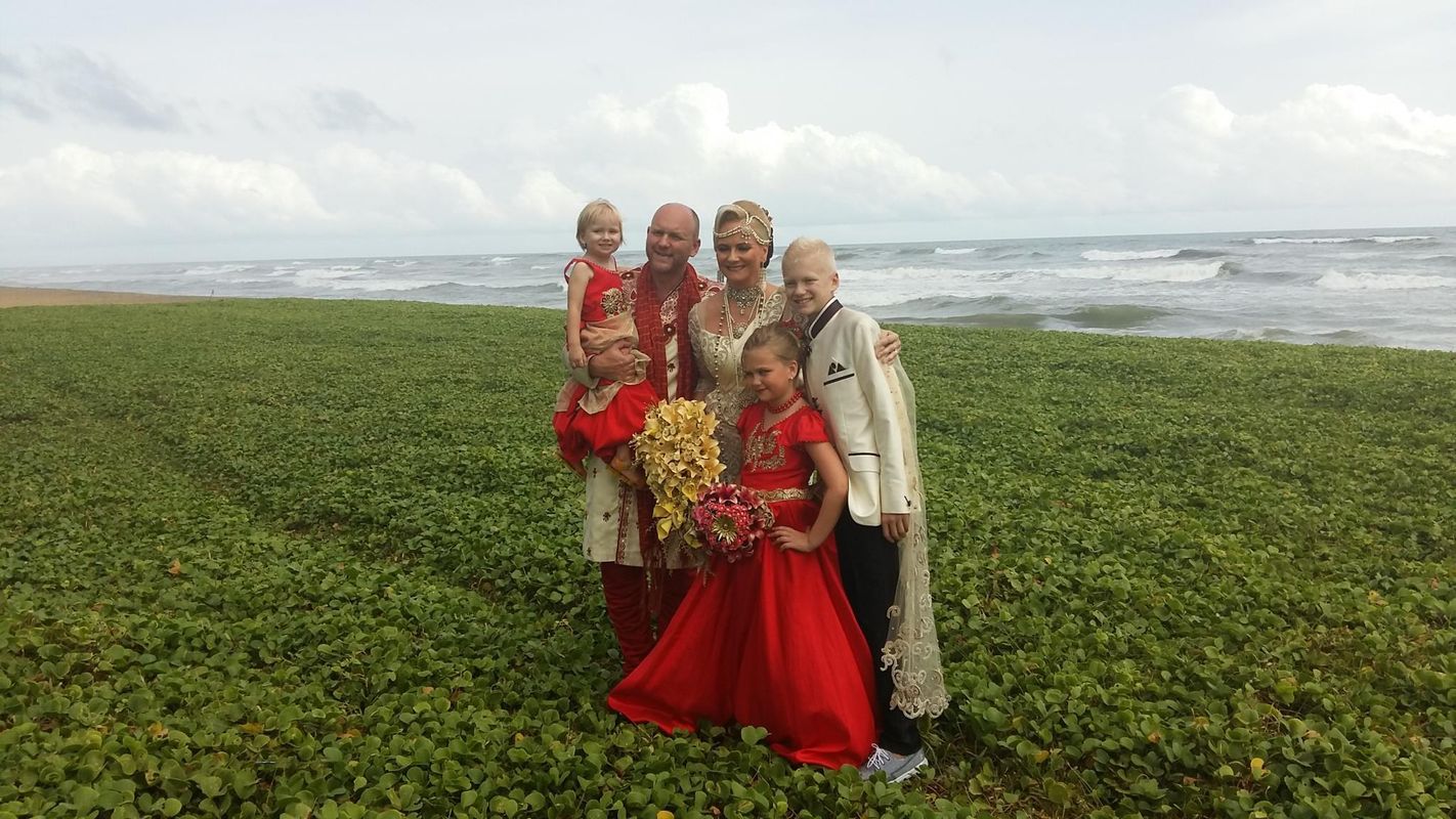 Laya Beach Hotel фото 2