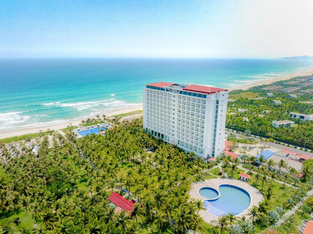 Ocean Waves Resort Cam Ranh фото 0