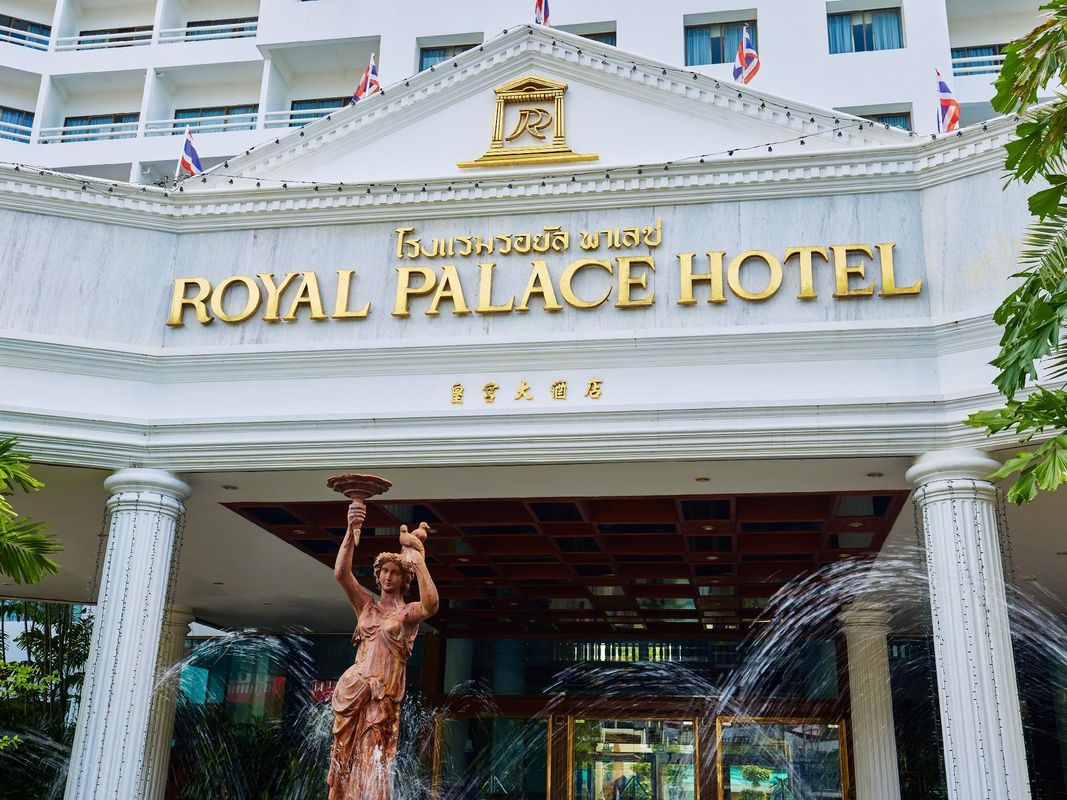 Royal Palace Hotel фото 40