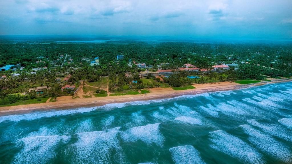 Laya Beach Hotel фото 31