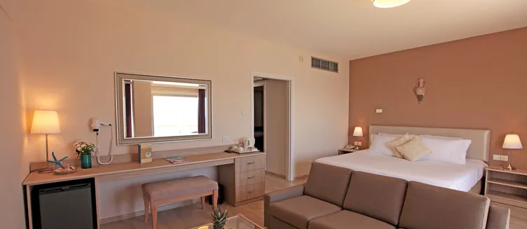 Фото отеля Poseidonia Beach Hotel