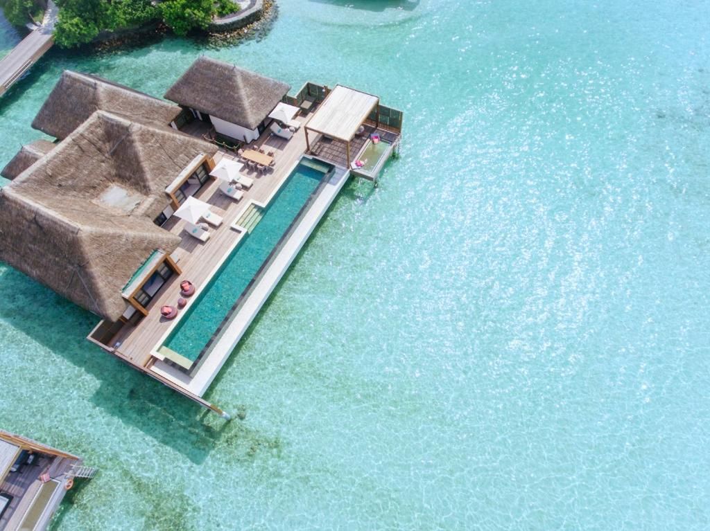 Four Seasons Resort Maldives at Kuda Huraa фото 45