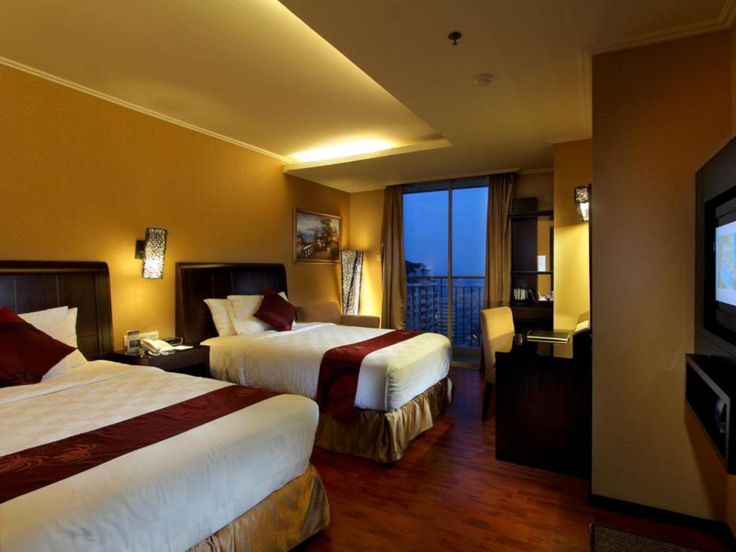 Best Western Mangga Dua Hotel and Residence фото 2