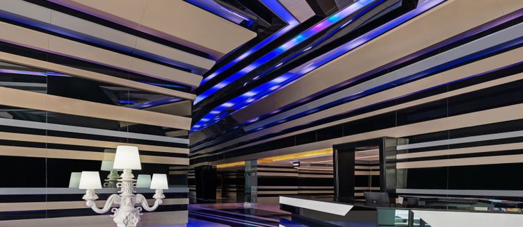 Фото отеля V Hotel Dubai, Curio Collection by Hilton